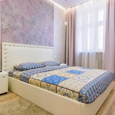 Rentbel White Hall