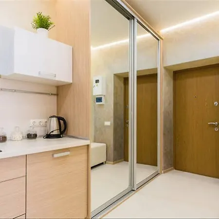 Rentbel White Hall Apartament