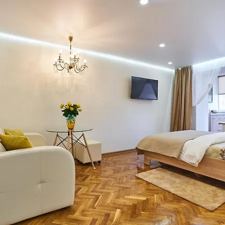 Rentbel White Hall Apartament Mińsk